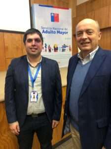 Dr. Ivan Palomo, director del CIES junto al Sr. Diego Salas, coordinador regional de SENAMA en el Maule.